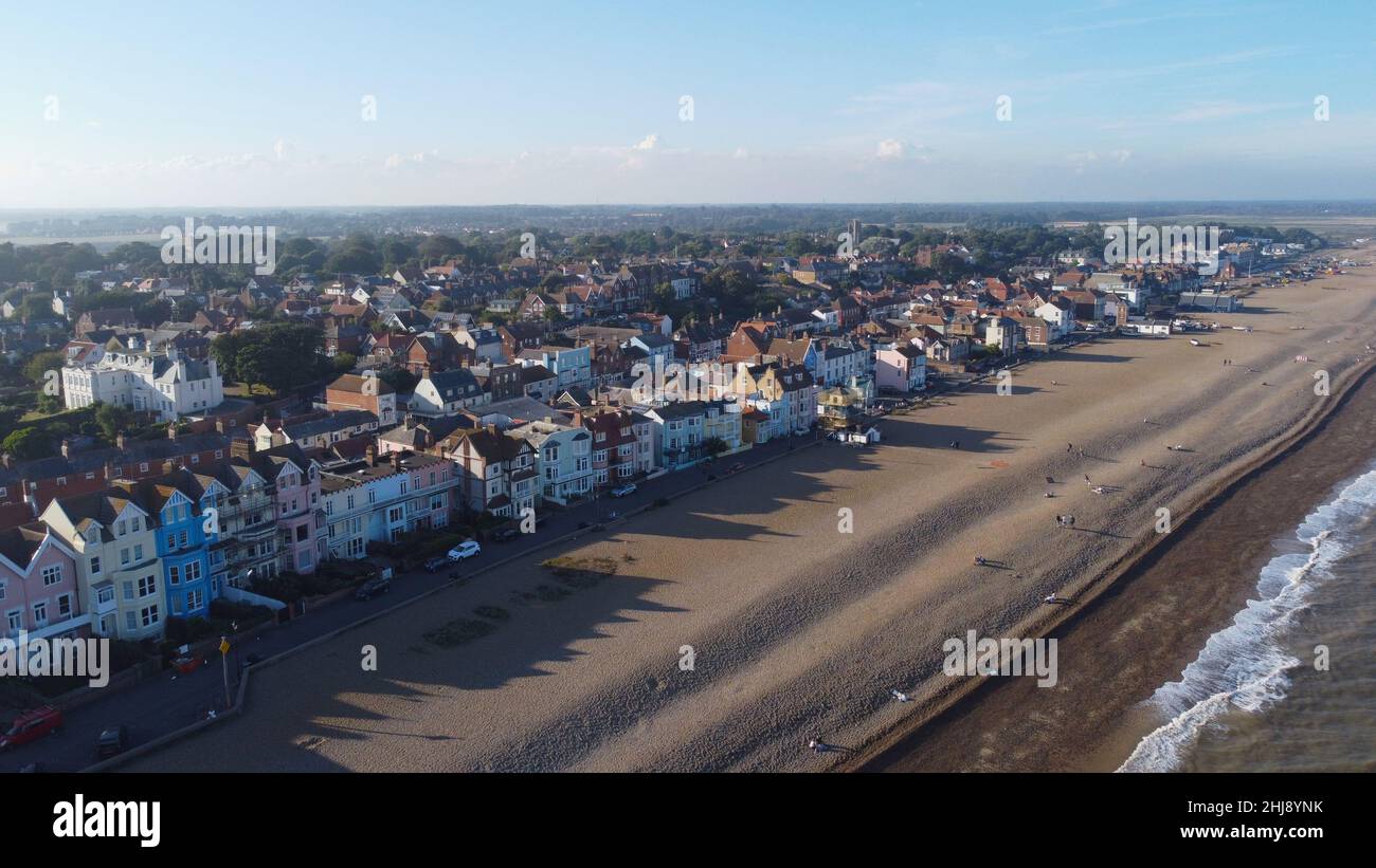 Aldeburgh Suffolk Inghilterra faggio al tramonto vista aerea drone Foto Stock