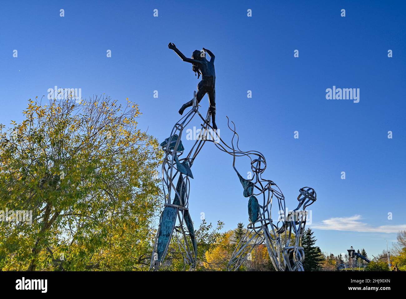 Spirito del futuro, artista Tania Garner-Tomas, Broadmoor Lake Park, Sherwood Park, Alberta, Canada Foto Stock