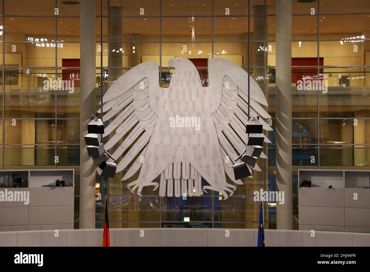 Berlino, Germania, 26th Jan, 2022.il ministro federale tedesco della Sanità, Dr. Karl Lauterbach, SPD, durante il suo discorso nel Bundestag dibattito sul intr Foto Stock