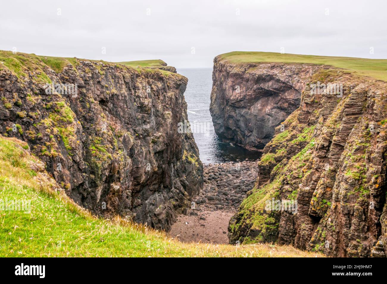 Calders Geo a Eshaness a Northmavine, nella zona delle Shetland Foto Stock