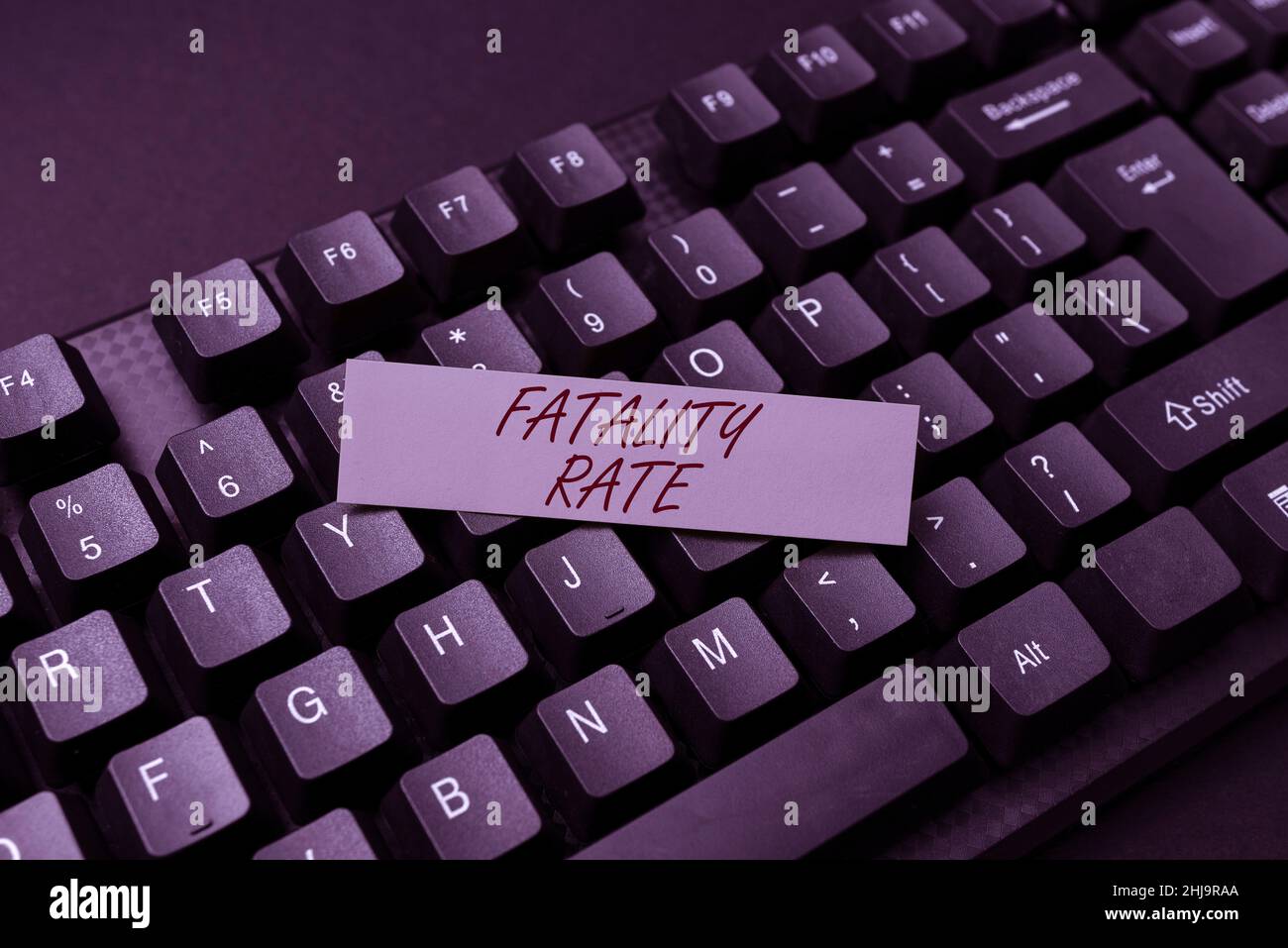 Tasso di fatalità della didascalia concettuale. Concetto significato numero calcolato di morti in un intervallo specifico di periodo Abstract Typing Product Documentations Foto Stock