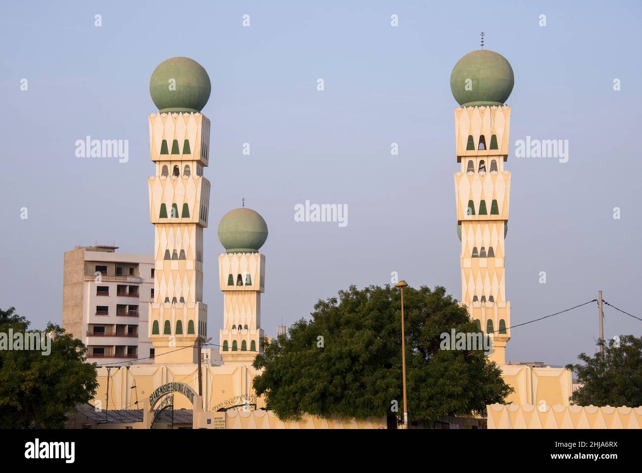 Torri del Mausoleo Seydou Nourou Tall nella città di Dakar, Senegal Foto Stock