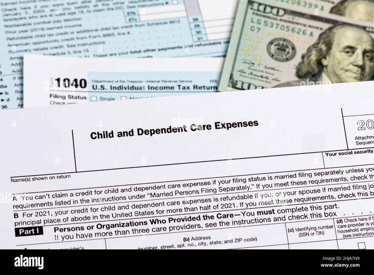 Modulo di credito per bambini e tasse di assistenza dipendenti. Concetto di credito d'imposta, deduzione e dichiarazione d'imposta. Foto Stock