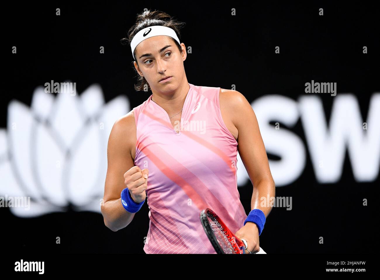 Sydney, Australia, 13 gennaio 2022. Caroline Garcia di Francia pompa il suo pugno durante la partita di tennis classica di Sydney tra Barbora Krejcikova della Repubblica Ceca e Caroline Garcia di Francia. Credit: Steven Markham/Speed Media/Alamy Live News Foto Stock