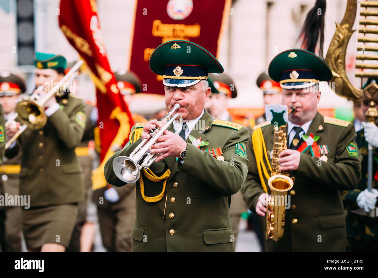 Orchestra delle truppe di confine che partecipa alla sfilata dedicata alla Giornata della Vittoria - il 70th° anniversario della Vittoria nel Grande Patriottico Foto Stock