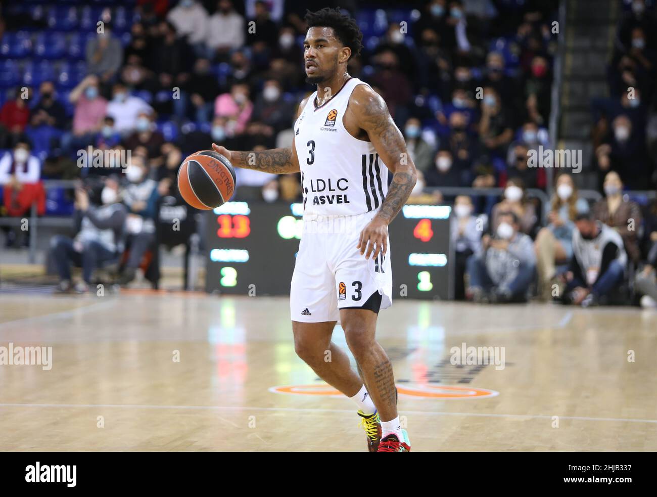 Chris Jones di Lione - Villeurbanne durante la partita di basket Turkish Airlines Eurolega tra FC Barcelona e LDLC ASVEL il 27 gennaio 2022 al Palau Blaugrana di Barcellona, Spagna - Foto Laurent Lairys / MAXPPP Foto Stock