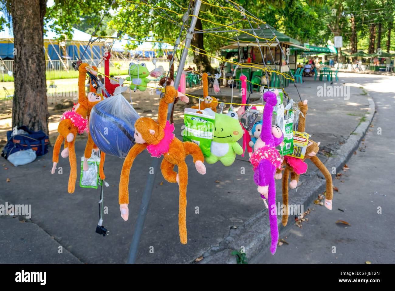 Piccola impresa rivendere giocattoli imbottiti in Quinta da Boa Vista che è un parco pubblico di grande importanza storica situato nel quartiere di Sao Cristovao Foto Stock
