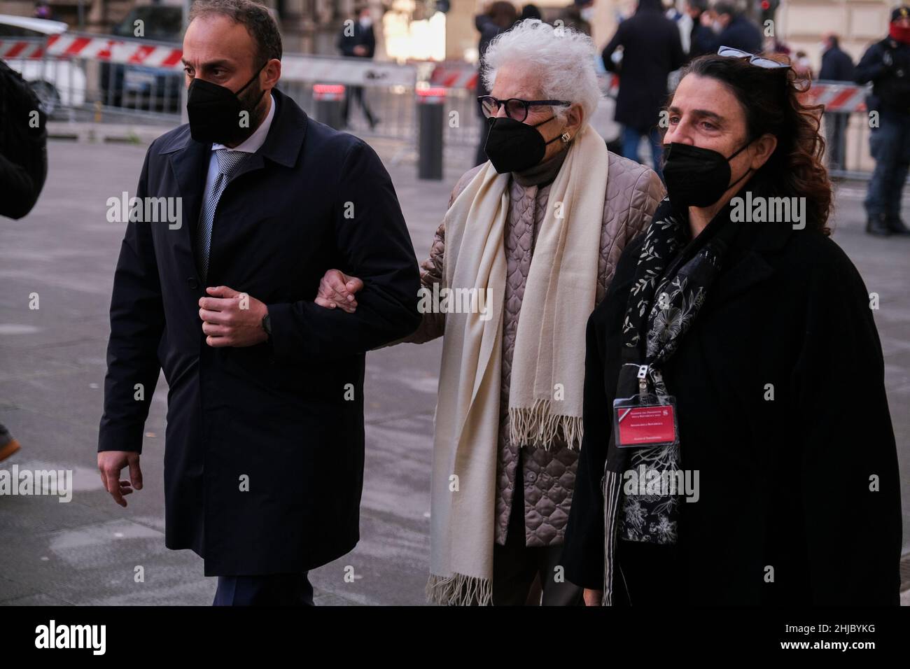 Roma, 27 gennaio 2021 Liliana Segre, senatrice della vita, è un attivista, politico e sopravvissuto all'Olocausto italiano. Dal 15 aprile 2021 è Presidente della Commissione straordinaria per la lotta contro l'intolleranza, il razzismo, l'antisemitismo e l'istigazione all'odio e alla violenza, durante il quarto giorno di voto per l'elezione del Capo di Stato d'Italia Foto Stock