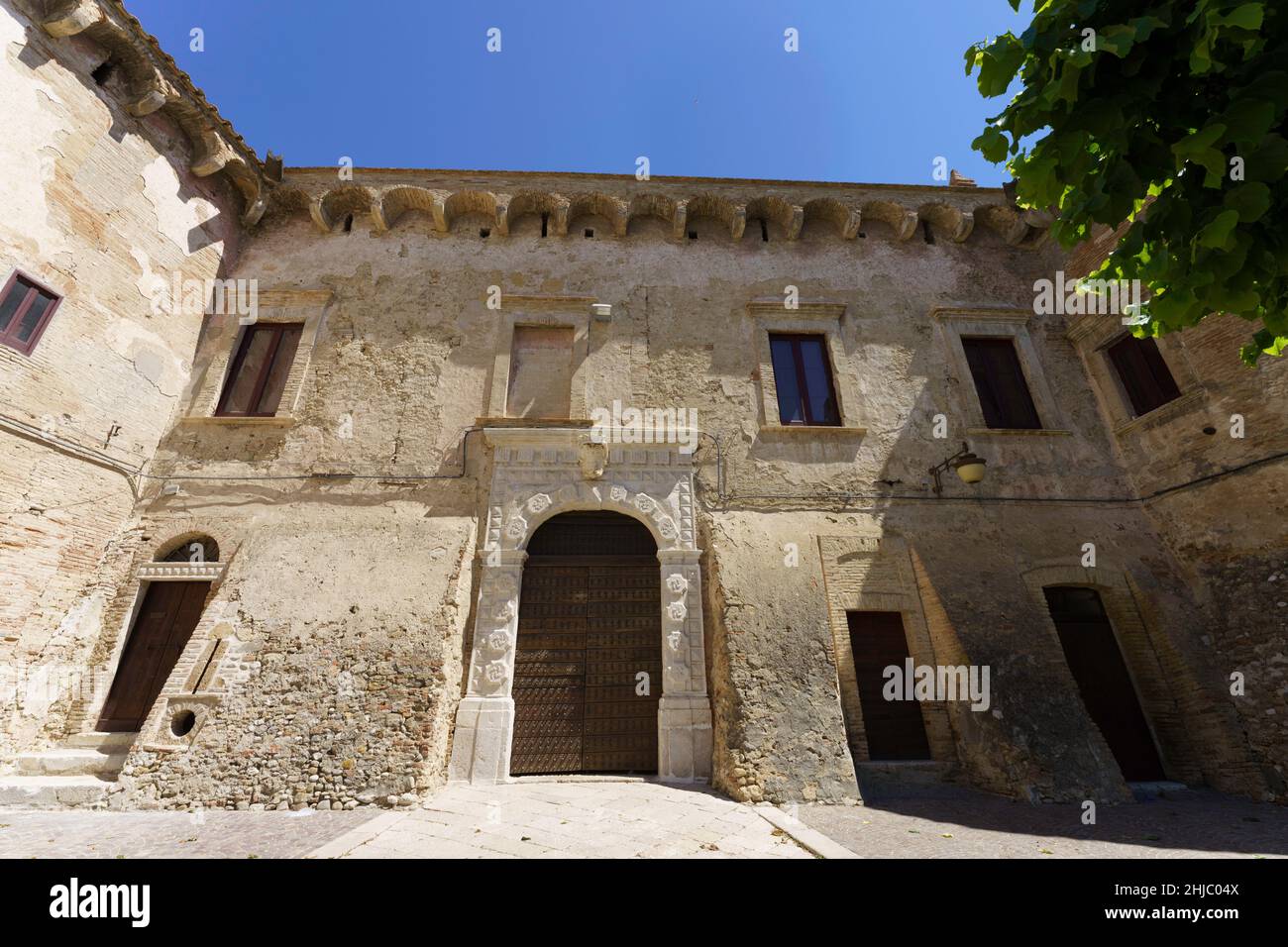 Esterno dello storico castello di Serracapriola, in provincia di Foggia, Puglia, Italia Foto Stock