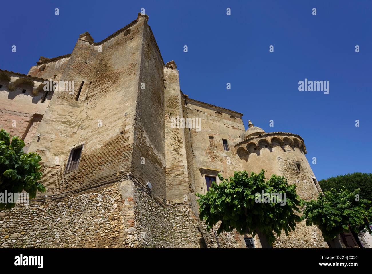 Esterno dello storico castello di Serracapriola, in provincia di Foggia, Puglia, Italia Foto Stock