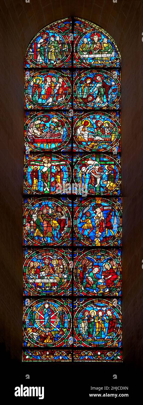 Vetrata medievale della Cattedrale Gotica di Chartres, Francia - dedicata alla Passione. La Passione di Cristo è la storia di Gesù CHRI Foto Stock