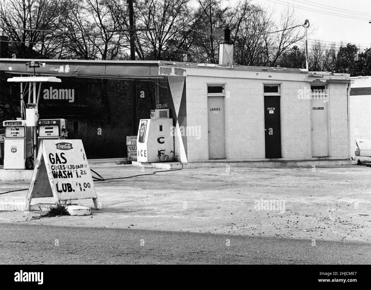 Stanze pubbliche di riposo segregate nella Carolina del Sud rurale, 1965. Foto Stock