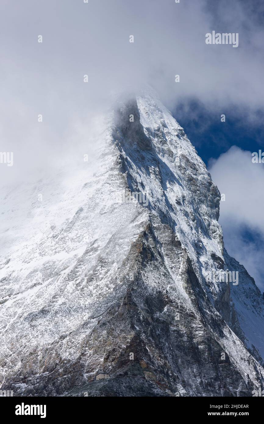 ZERMATT, SVIZZERA - il Cervino, una montagna alta 4.470 metri (14.692 piedi), nelle Alpi Pennine, cantone del Vallese. Foto Stock