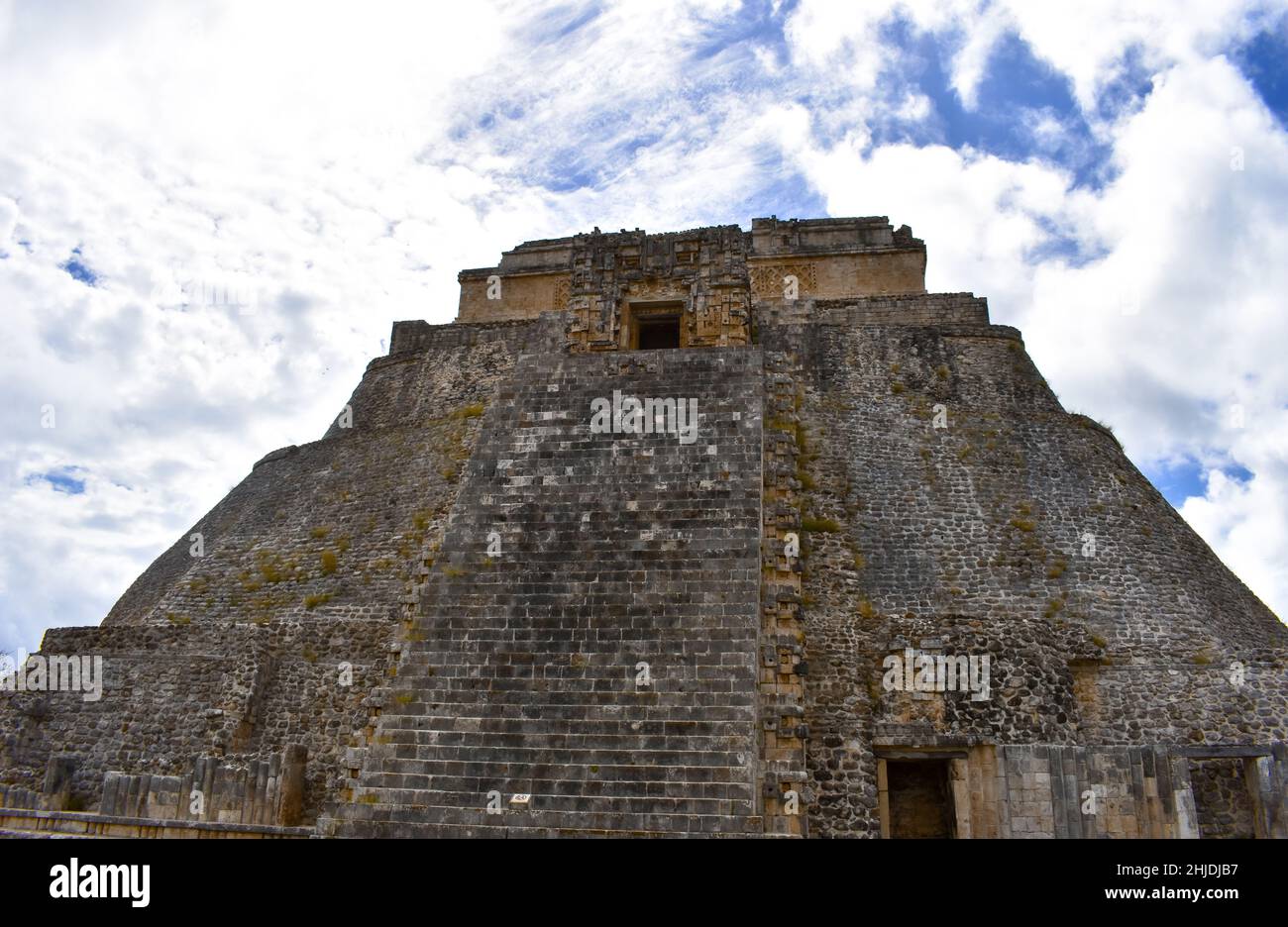 La grande piramide Maya di Uxmal Foto Stock