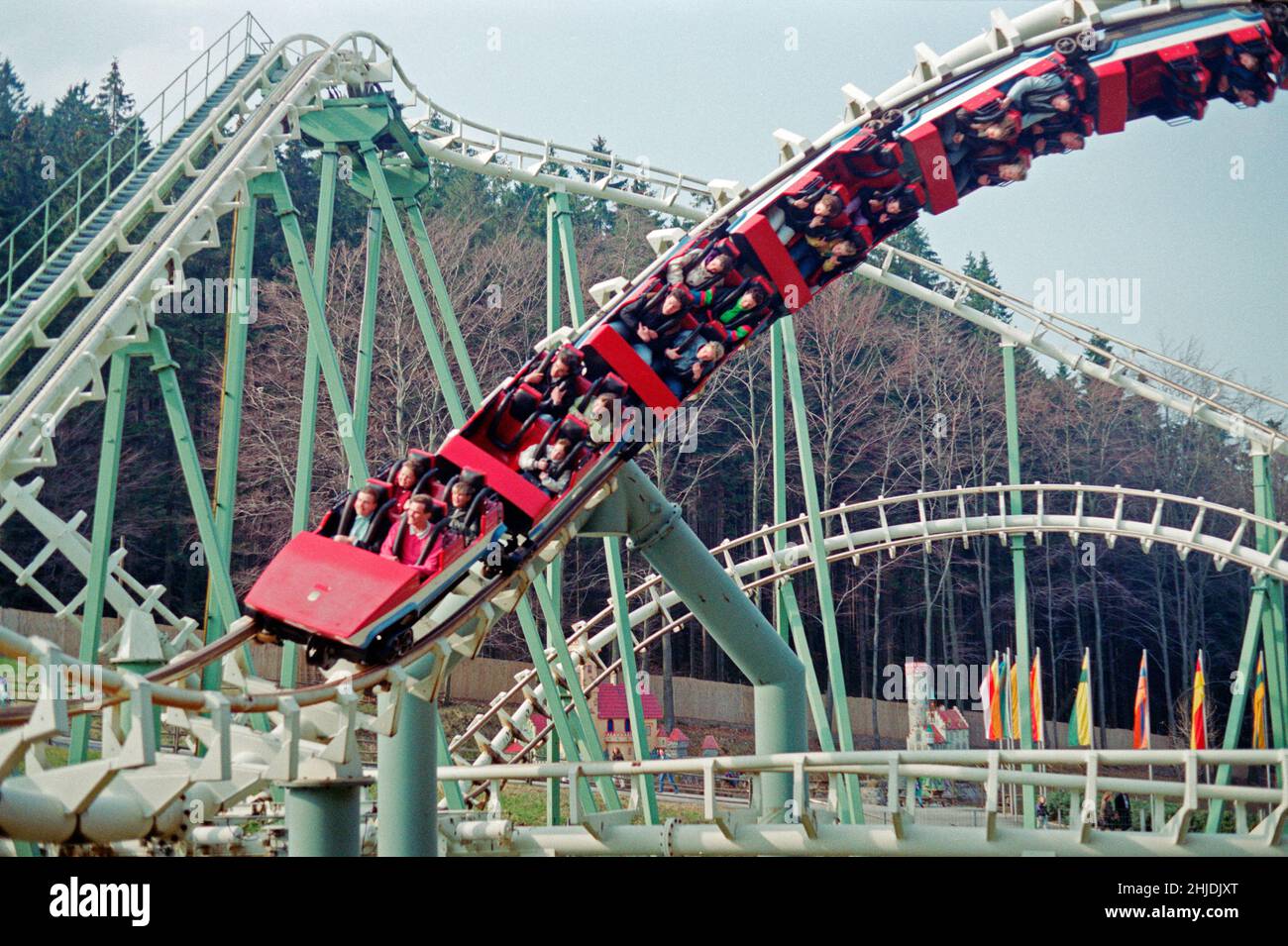 Montagne russe, parco divertimenti Fort Fun, 30 marzo 1991, Bestwig, Sauerland, Renania settentrionale-Vestfalia, Germania Foto Stock