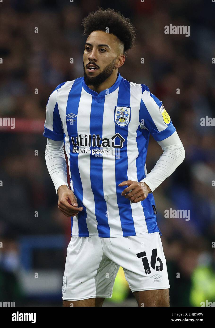 Huddersfield, Inghilterra, 28th gennaio 2022. Sorba Thomas di Huddersfield Town durante la partita del campionato Sky Bet al John Smith's Stadium di Huddersfield. Il credito dell'immagine dovrebbe leggere: Darren Staples / Sportimage Credit: Sportimage/Alamy Live News Foto Stock