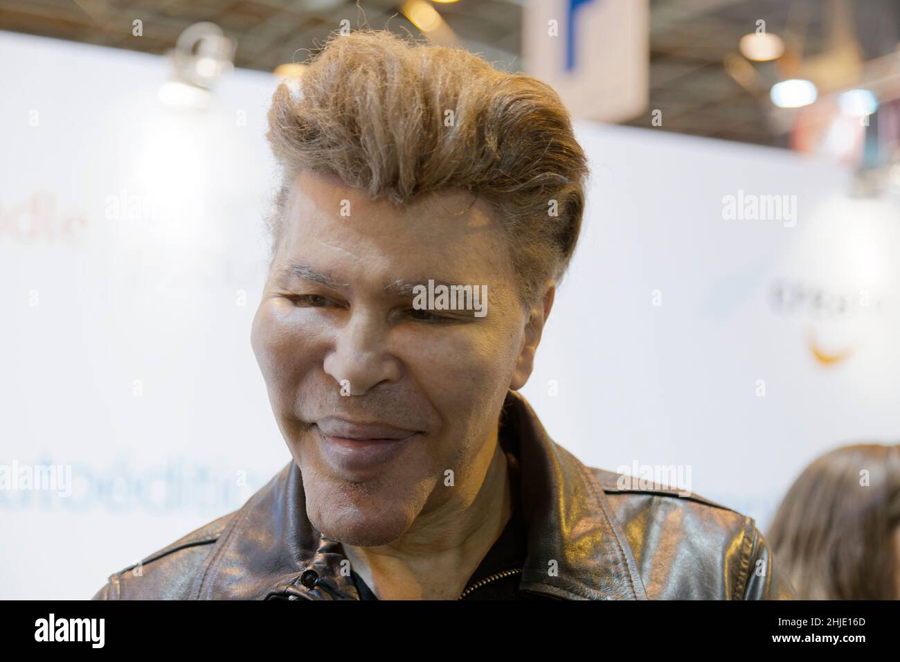 Parigi, Francia. 19th marzo 2015. Igor e Grichka Bogdanoff, animatori, produttori di programmi scientifici popolari e saggi alla Fiera del Libro Foto Stock