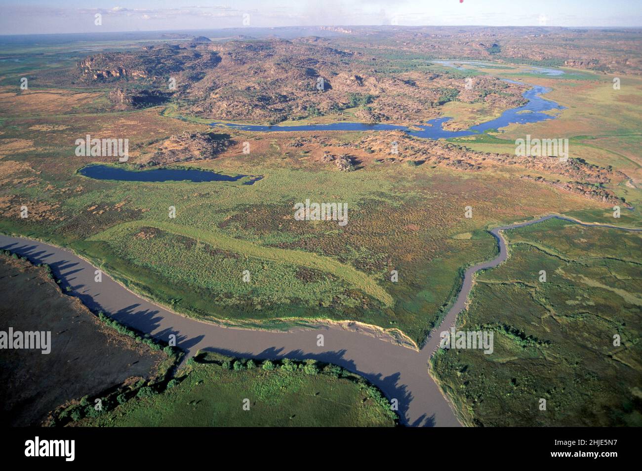 Northern Territory Kakadu National Park. Il fiume East Alligator separa Arnhem Land e il Parco Nazionale di Kakadu. Foto Stock