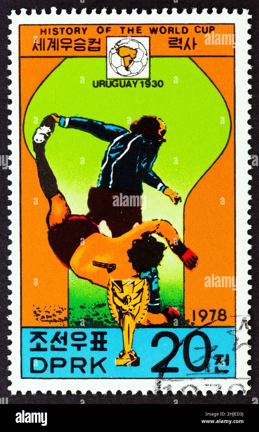 COREA DEL NORD - CIRCA 1978: Un francobollo stampato in Corea del Nord dal numero 'Storia della Coppa del mondo' mostra Uruguay, 1930, circa 1978. Foto Stock