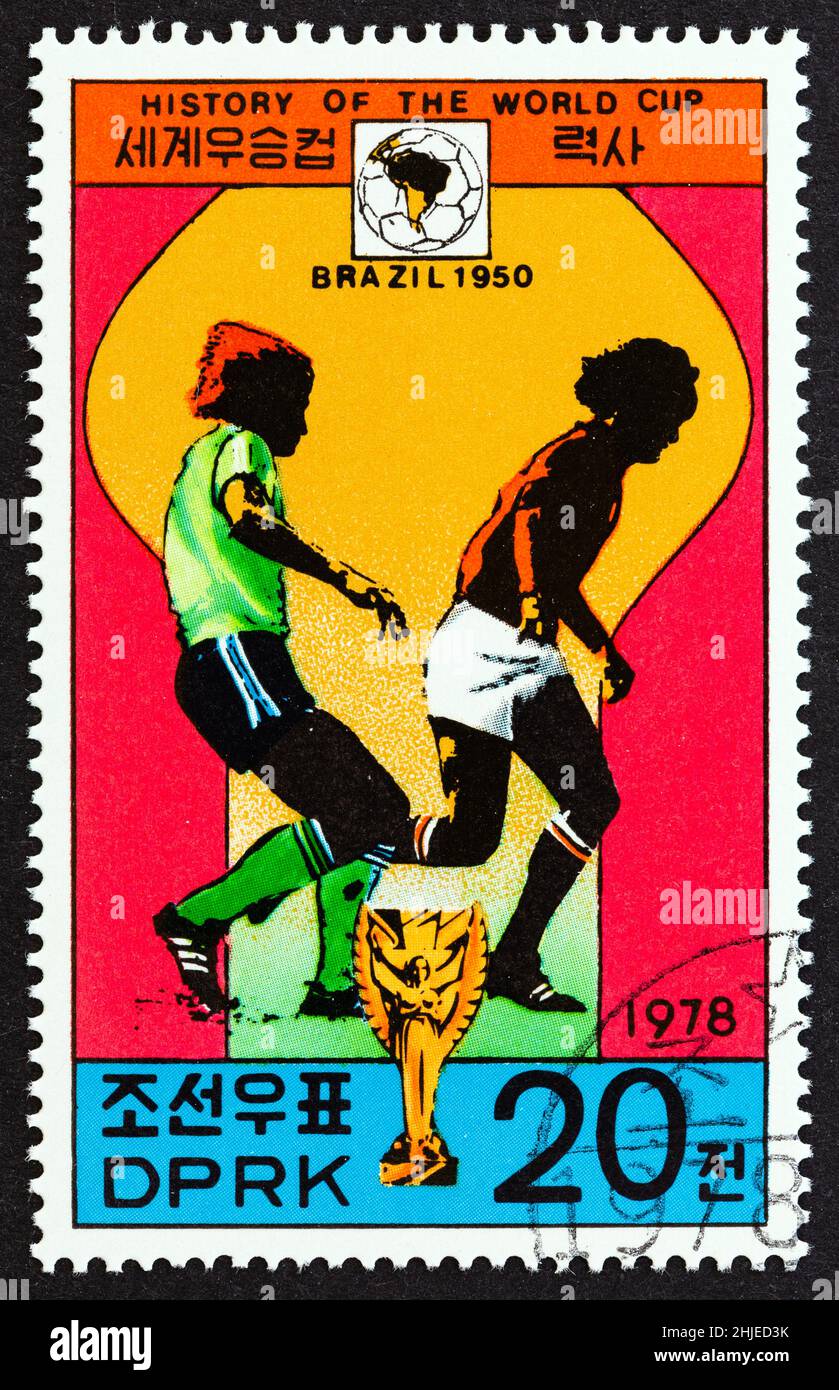 COREA DEL NORD - CIRCA 1978: Un francobollo stampato in Corea del Nord dal numero 'Storia della Coppa del mondo' mostra Brasile, 1950, circa 1978. Foto Stock