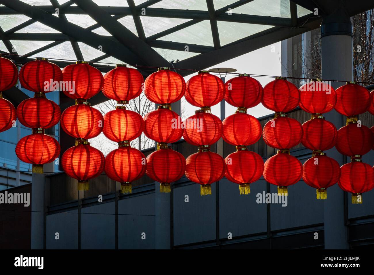 Lanterne cinesi a Liverpool uno per celebrare l'anno della Tigre 2022 Foto Stock