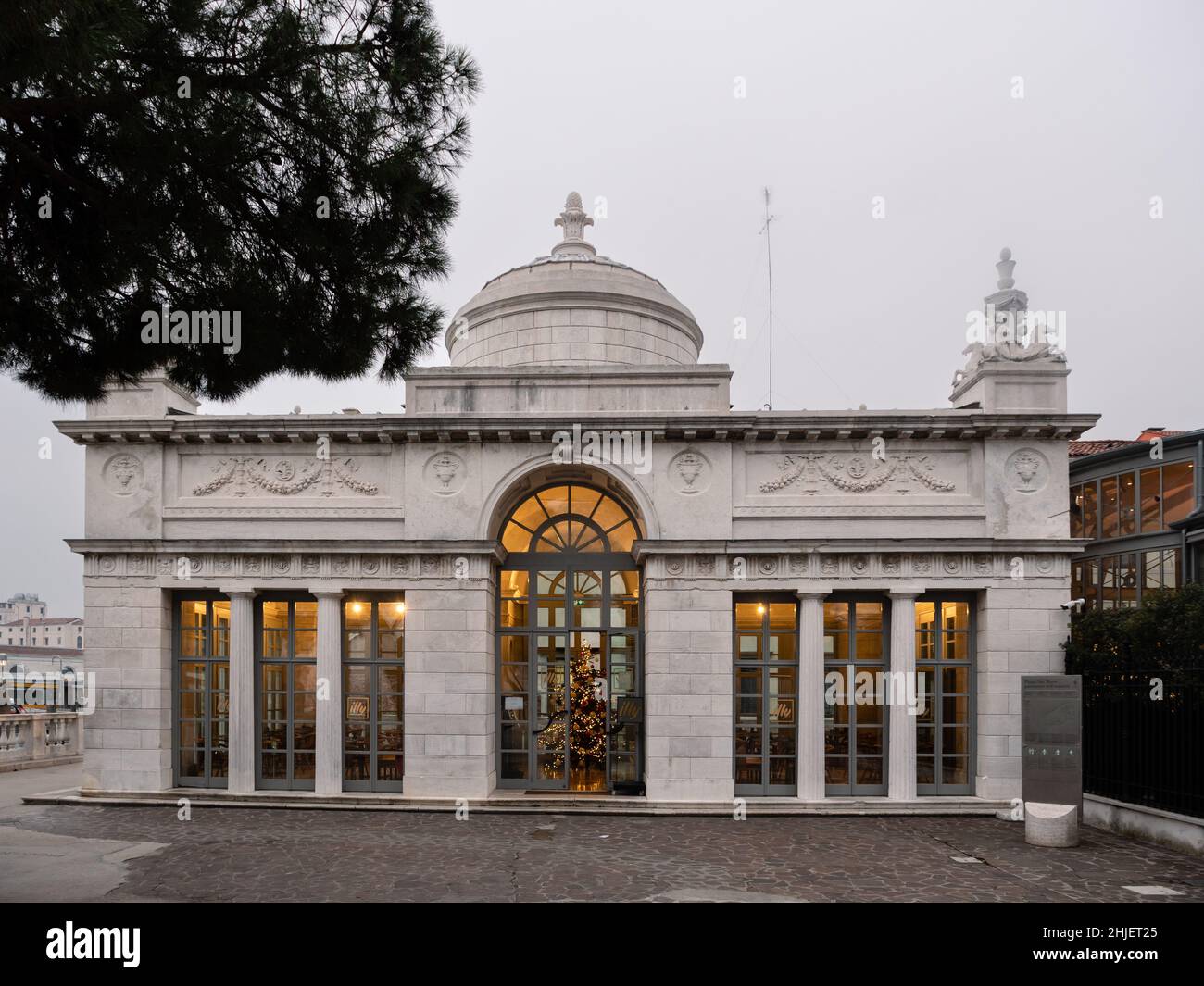 Venezia, Italia - Gennaio 4 2022: Palazzina Selva o Palazzo del Padiglione di Venezia chiamato Kaffeehaus Foto Stock