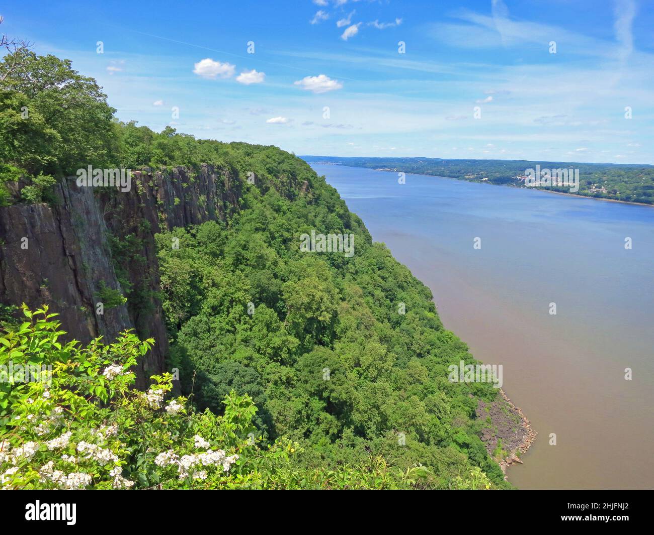 New Jersey, New York state Line, vista sulle scogliere di Palisade e sul fiume Hudson. Foto Stock