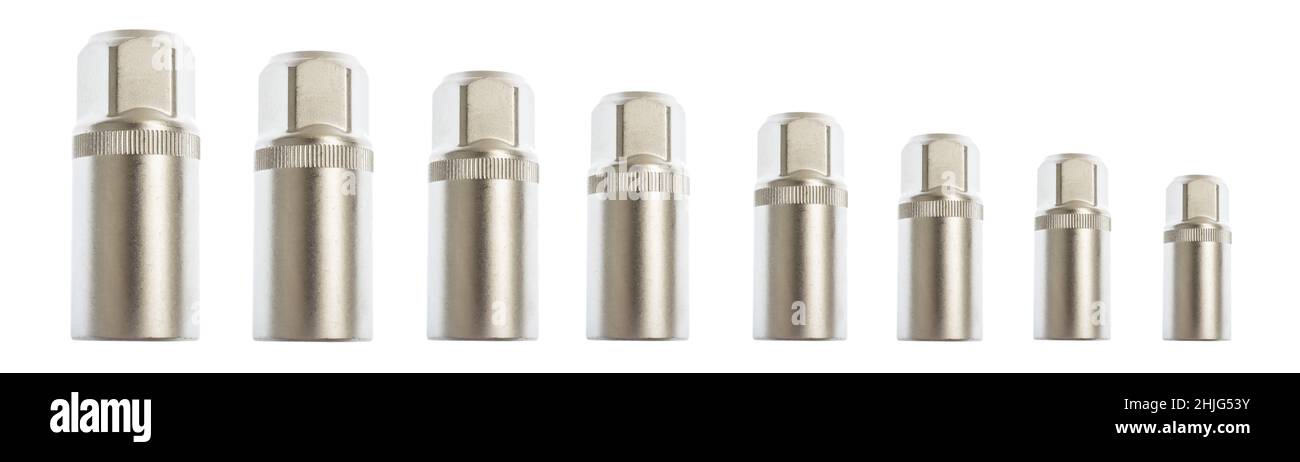 Set di chiavi a bussola esagonali isolate su sfondo bianco. Attrezzatura meccanica per serraggio, elemento di progetto. Foto Stock