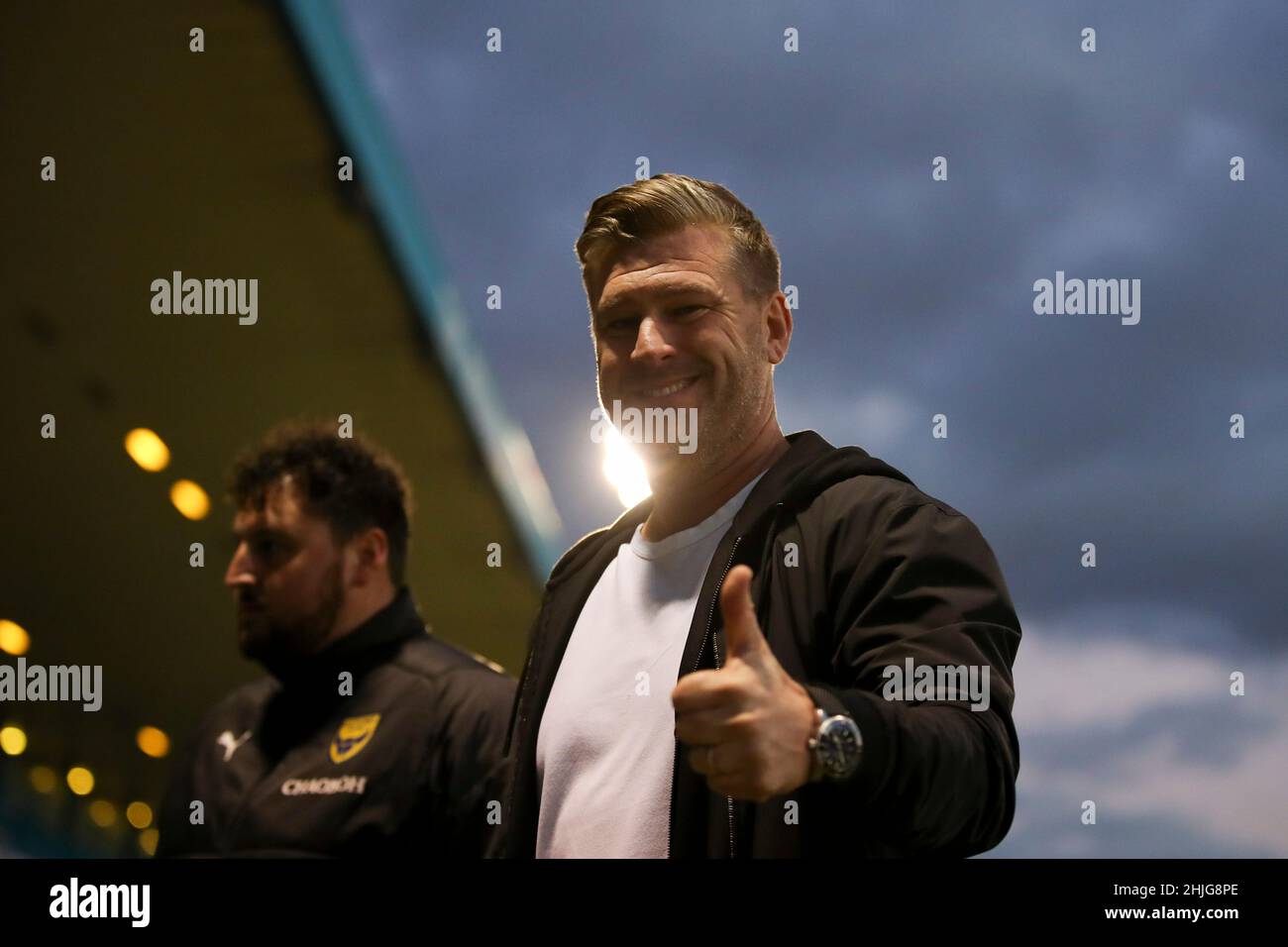 GILLINGHAM, REGNO UNITO. JAN 29th Karl Robinson manager di Oxford United appare allegro alla fine del gioco durante la partita della Sky Bet League 1 tra Gillingham e Oxford United al MEMS Priestfield Stadium di Gillingham sabato 29th gennaio 2022. (Credit: Tom West | MI News) Credit: MI News & Sport /Alamy Live News Foto Stock