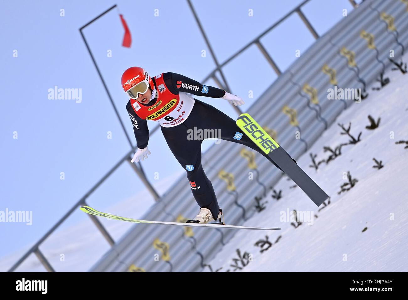 Eric FRENZEL (GER), azione, salto, salto, atterraggio. Gara individuale Gundersen NH/10 km, FIS World Cup Nordic combinato a Seefeld/Tirolo il 29th gennaio 2022 Foto Stock