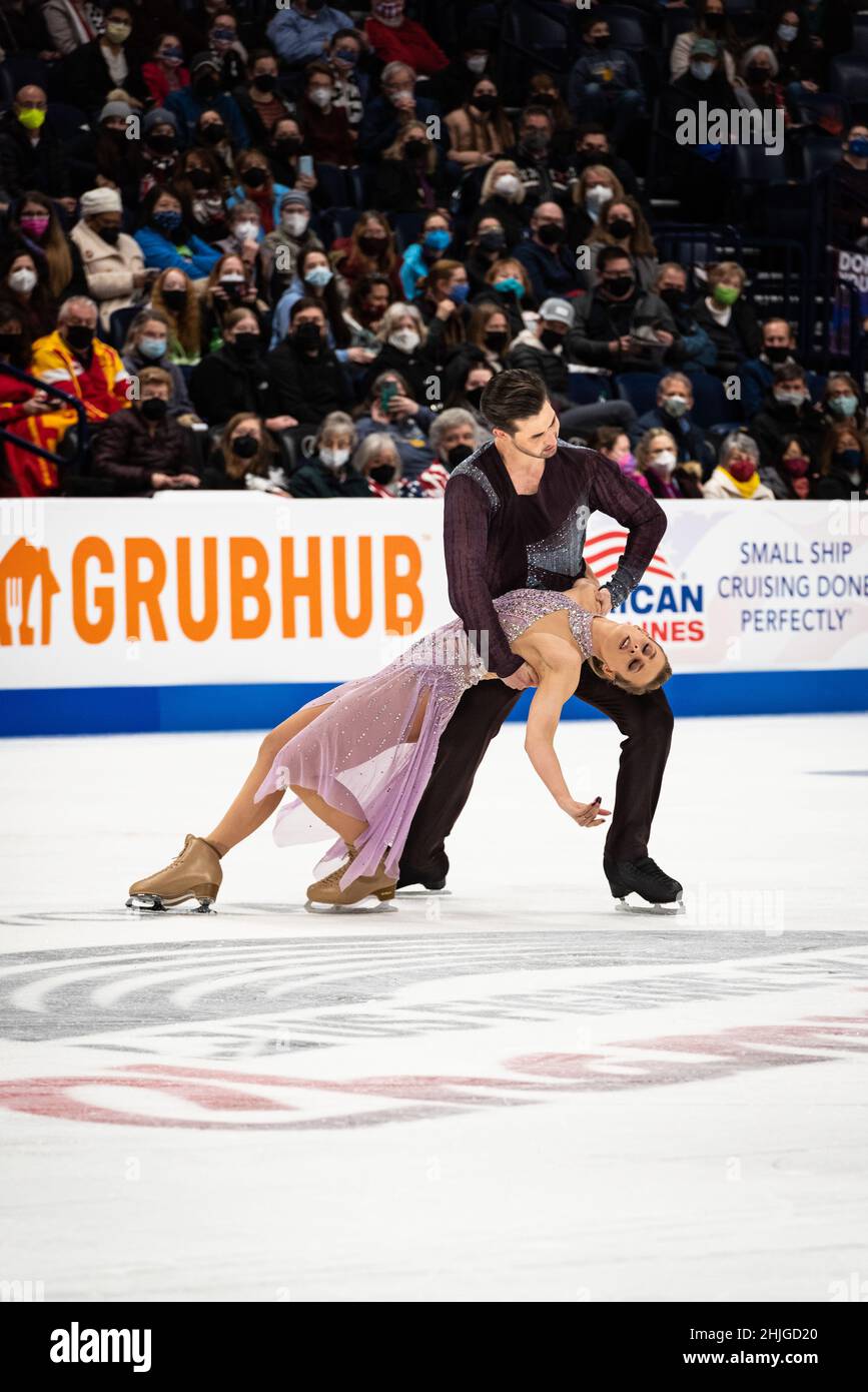 Madison Hubbell e Zachary Donahue competono nella pista da ballo libera che li ha aiutati a vincere la medaglia d'argento ai cittadini degli Stati Uniti. Foto Stock