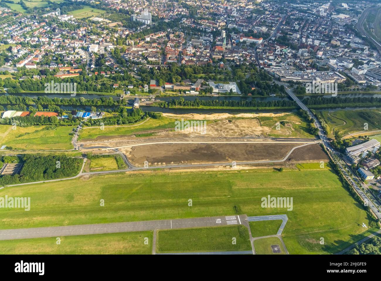 Vista aerea, vista sul centro della città, cantiere per la diga di protezione a Jupp-Eickhoff-Weg, centro di sport acquatici, Lippestrand, Heessen, Hamm, Area della Ruhr, Foto Stock