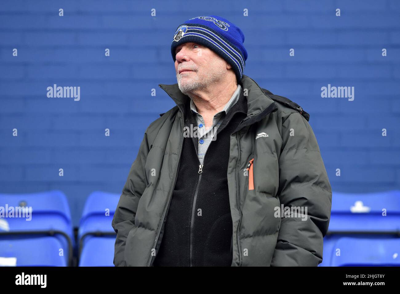 OLDHAM, REGNO UNITO. JAN 29th Oldham tifosi durante la partita della Sky Bet League 2 tra Oldham Athletic e Rochdale al Boundary Park, Oldham sabato 29th gennaio 2022. (Credit: Eddie Garvey | MI News) Credit: MI News & Sport /Alamy Live News Foto Stock