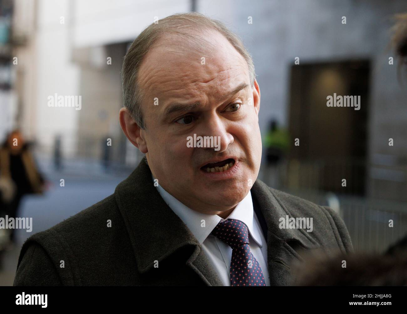 Londra, Regno Unito. 30th Jan 2022. Sir ed Davey, leader dei liberal-democratici, presso gli studi della BBC per lo spettacolo domenicale mattutino con Sophie Raworth. Credit: Mark Thomas/Alamy Live News Foto Stock