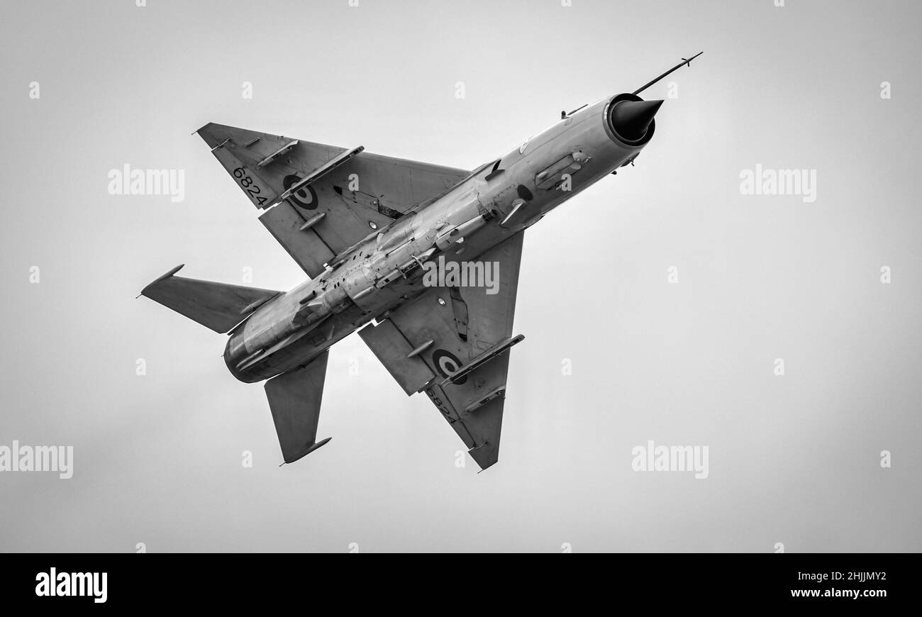 Romanian Air Force Mikoyan-Gurevich MiG-21 LanceR C airborne al 2019 Royal International Air Tattoo Foto Stock