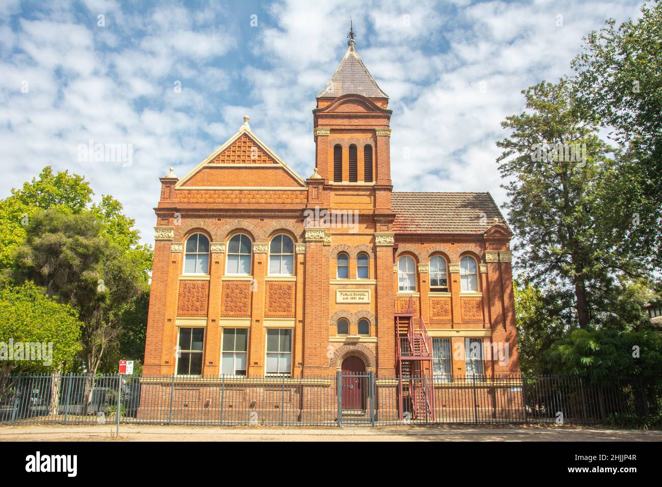 Red Brick Public School costruita nel 1881 su David Street ad Albury, nuovo Galles del Sud, Australia Foto Stock