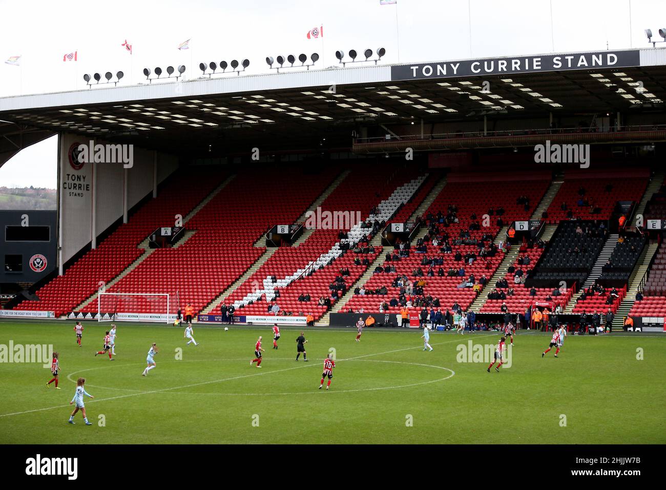 Vista generale del gioco durante la partita di quarta prova della Vitality Women's fa Cup a Bramall Lane, Sheffield. Data foto: Domenica 30 gennaio 2022. Foto Stock