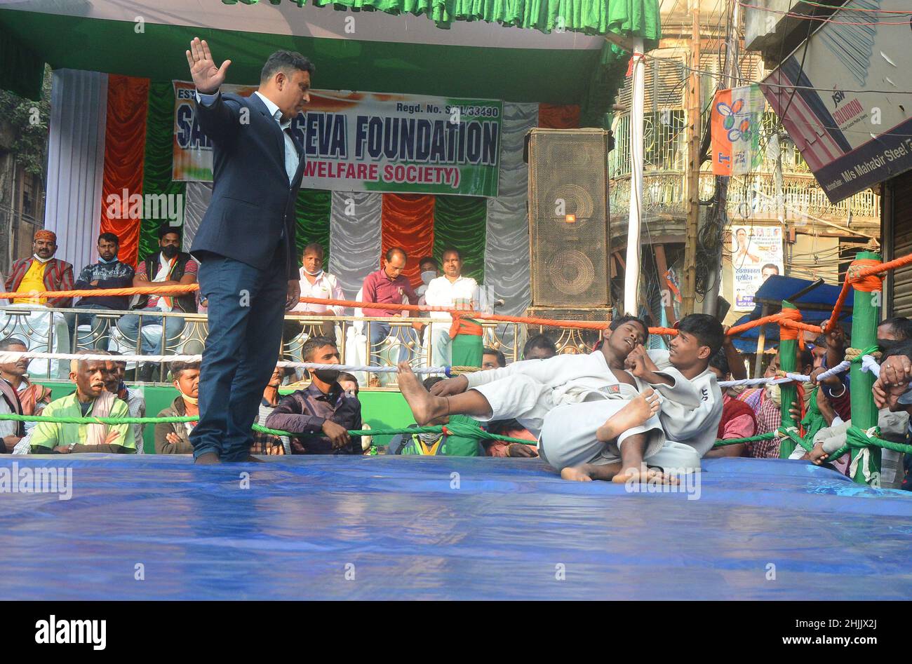 Kolkata, Bengala Occidentale, India. 30th Jan 2022. Nella memoria di Mahatma Gandhi è stato organizzato un campionato di wrestling maschile e femminile e 4th state Belt Wrestling. (Credit Image: © Rahul Sadhukhan/Pacific Press via ZUMA Press Wire) Foto Stock