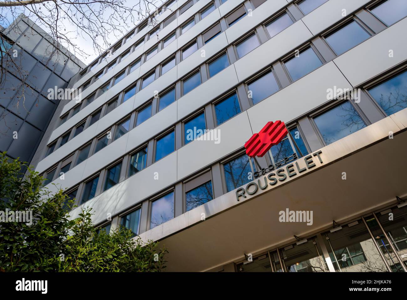 Vista esterna della sede di Groupe Rousselet, un gruppo francese di varie società, tra cui G7 taxi e la società di noleggio auto Ada Foto Stock