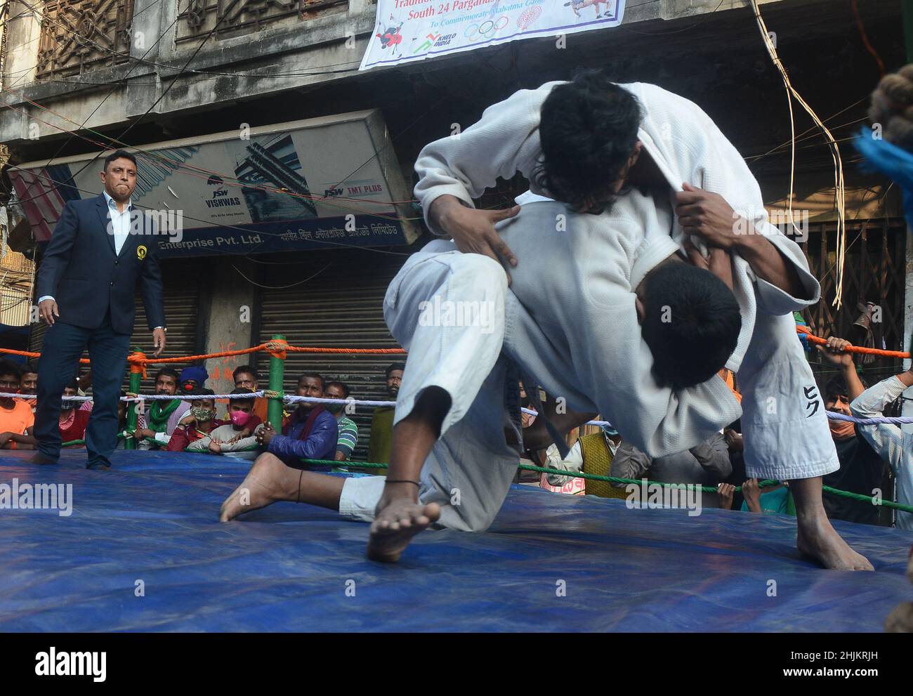 Kolkata, India. 30th Jan 2022. Nella memoria di Mahatma Gandhi è stato organizzato un campionato di wrestling maschile e femminile e 4th state Belt Wrestling. (Foto di Rahul Sadhukhan/Pacific Press/Sipa USA) Credit: Sipa USA/Alamy Live News Foto Stock