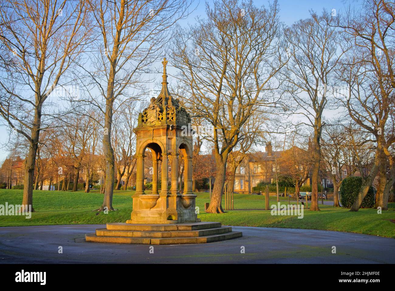 Regno Unito, West Yorkshire, Huddersfield, Greenhead Park, Jubilee Fountain Foto Stock