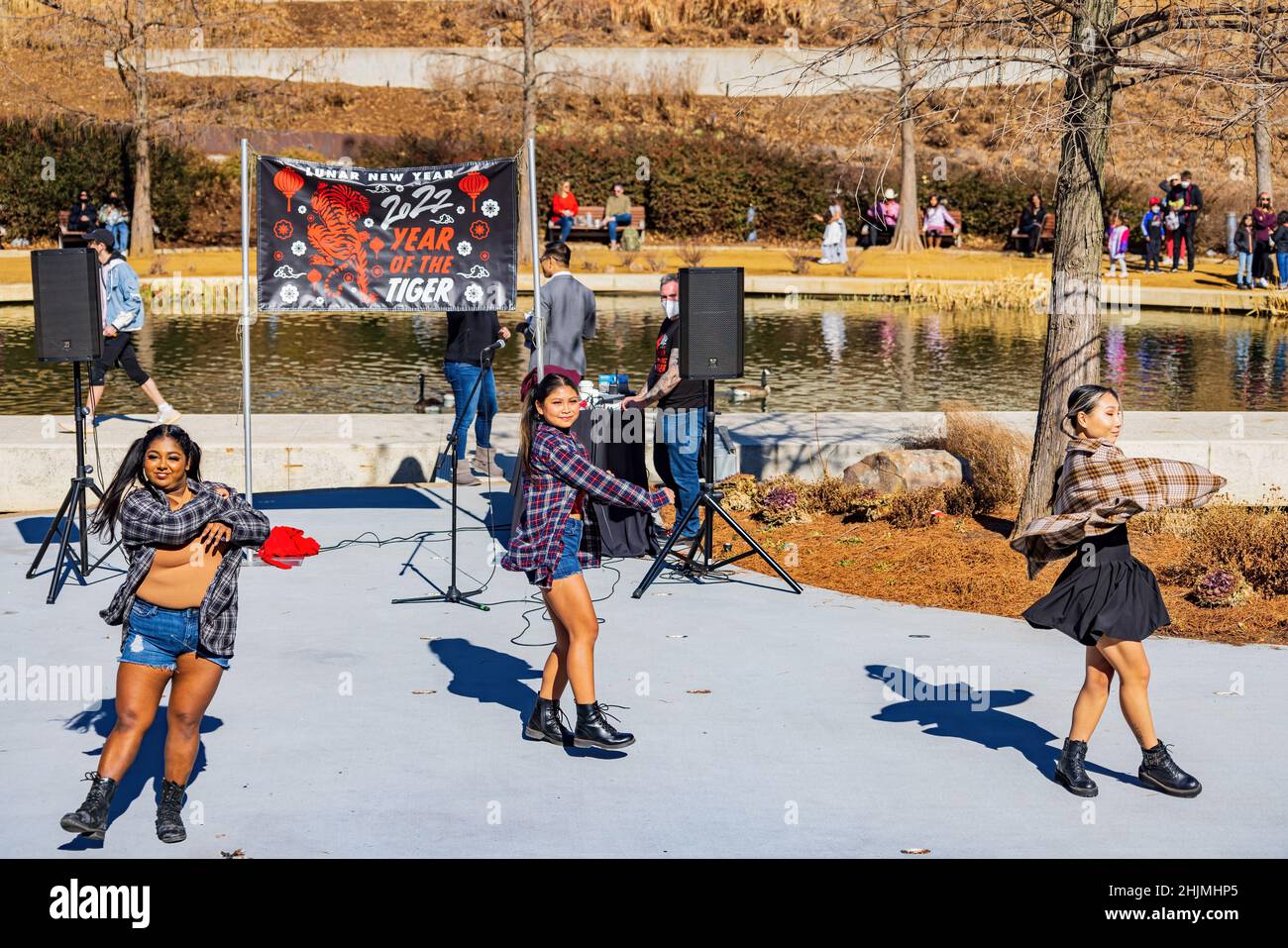 Oklahoma, JAN 29 2022 - Sunny view of the K-POP girl group performance in Lunar New Year Festival Foto Stock