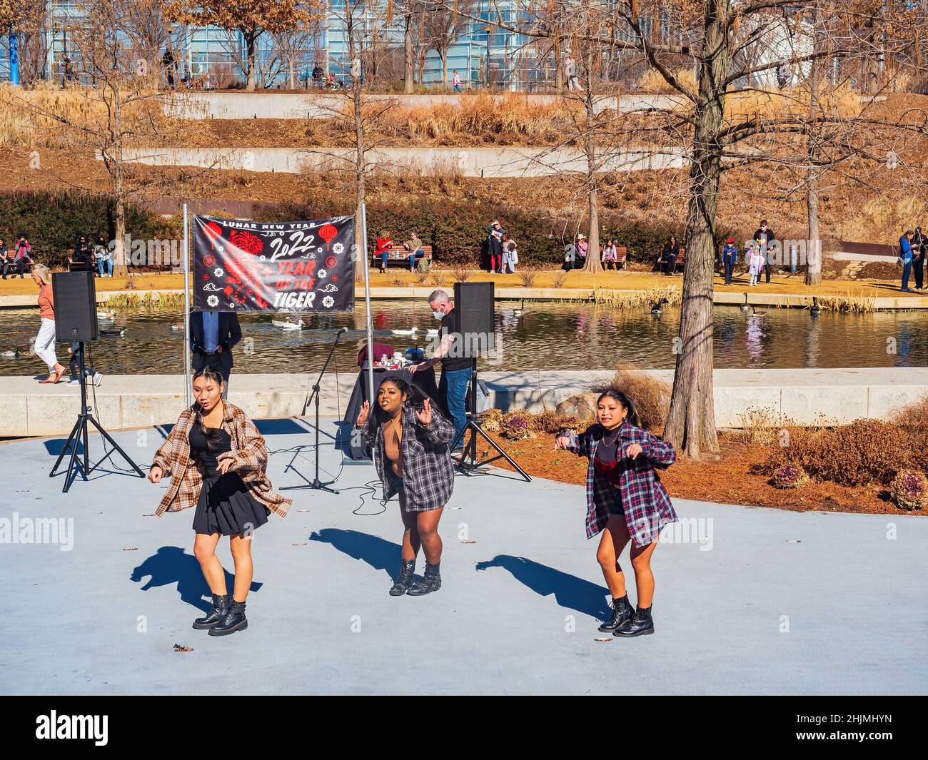 Oklahoma, JAN 29 2022 - Sunny view of the K-POP girl group performance in Lunar New Year Festival Foto Stock