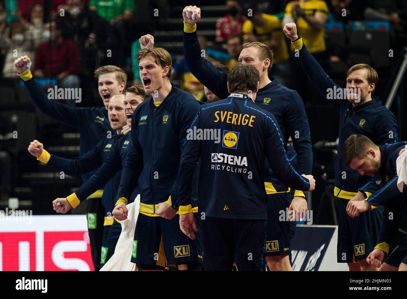 Budapest, Ungheria, 30th gennaio 2022. I giocatori della Svezia reagiscono durante la partita finale tra Svezia e Spagna a Budapest, Ungheria, EHF Euro 2022. Gennaio 30, 2022. Credit: Nikola Krstic/Alamy Foto Stock