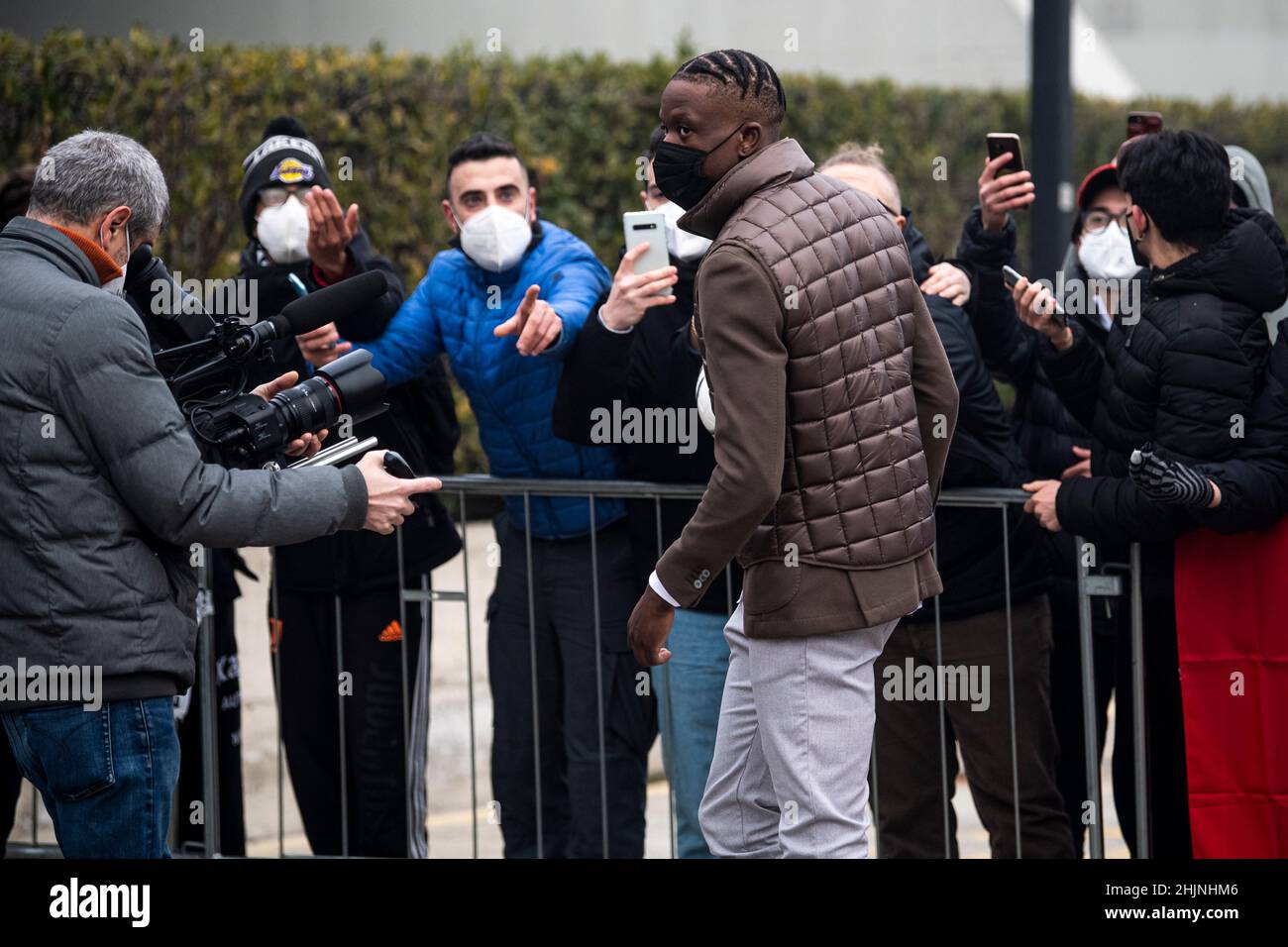 Torino, Italia. 31 gennaio 2022. Il nuovo firmatario della Juventus FC Denis Zakaria arriva al J Medical per completare il suo trasferimento alla Juventus FC da Borussia Monchengladbach. Credit: Nicolò campo/Alamy Live News Foto Stock