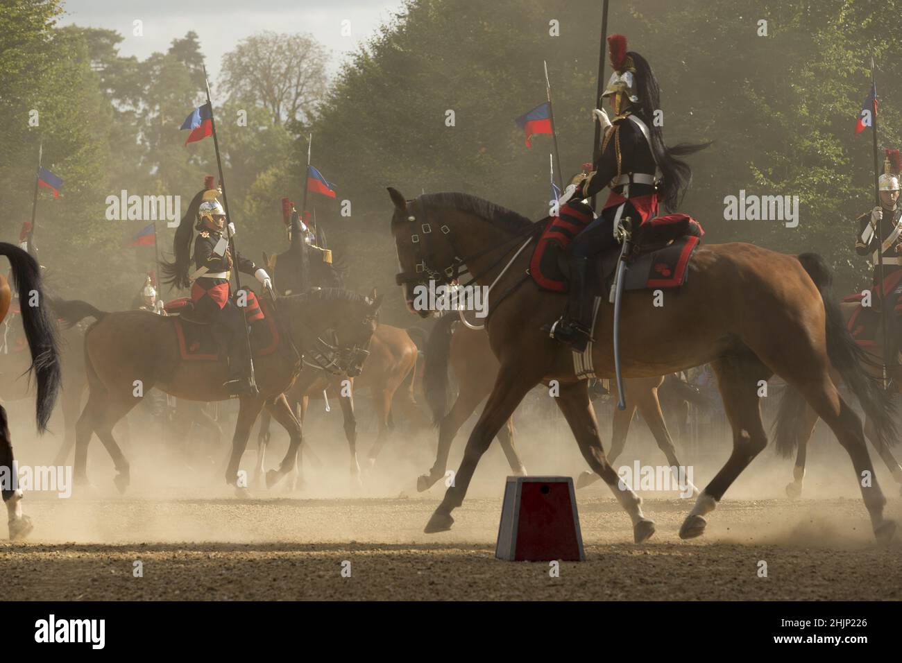 La Garde Republicaine si esibisce durante la prima rievocazione dell'Impero per il bicentenario della morte di Napoleone Bonaparte, Chateau de Versailles Foto Stock