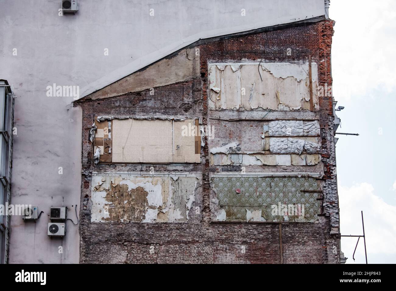 Parete interna di edificio smolitato. Mosca, Russia. Foto Stock