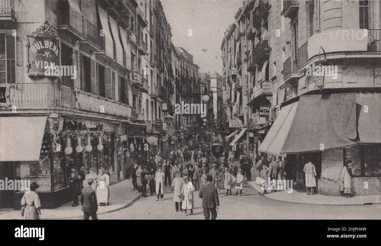 Guardando la calle del ospedale dal Llano de la Baqueria. Spagna. Barcellona (1923) Foto Stock