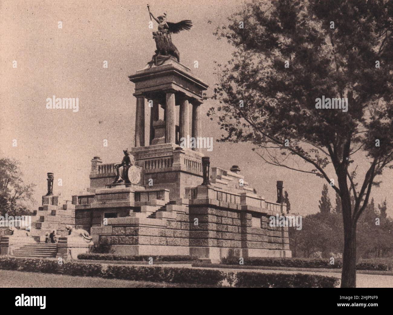 All'interno di questo impressionante mausoleo di Budapest ripone Louis Kossuth, il capo eroe della lotta ungherese per l'indipendenza del 1848-49. Ungheria (1923) Foto Stock