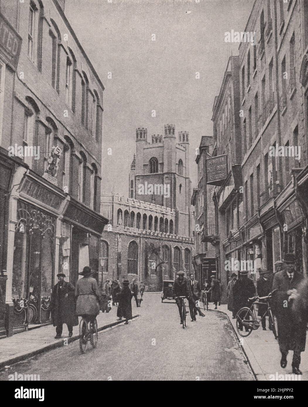 Guardando su Market Street verso il grande S. Mary's. Cambridge (1923) Foto Stock